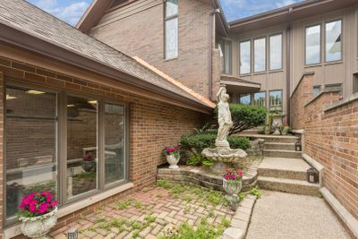 1210 Hawthorne Lane, Townhouse with 4 bedrooms, 4 bathrooms and 3 parking in Hinsdale IL | Image 3