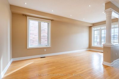 15 Montreal St, House other with 4 bedrooms, 3 bathrooms and 4 parking in Brampton ON | Image 2