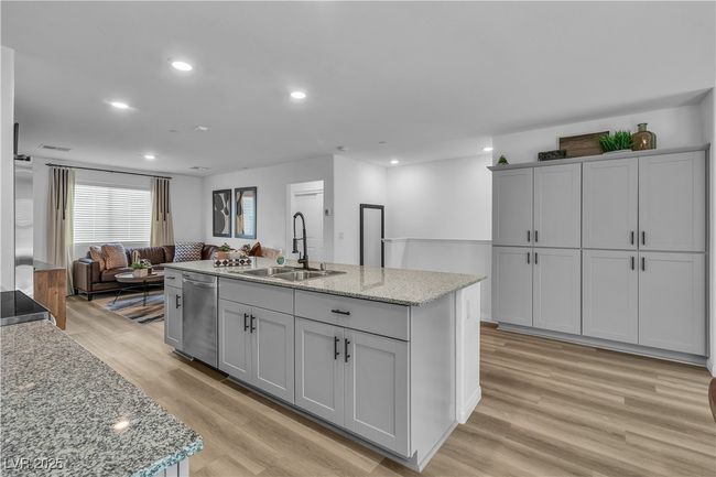 UNIT-3 - 2827 Blue Mosaic Ln, Townhouse with 3 bedrooms, 3 bathrooms and null parking in Las Vegas NV | Image 12