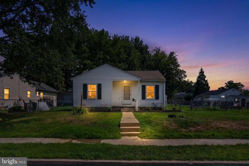 637 Market St, Aberdeen, MD, 21001-3040 | Card Image