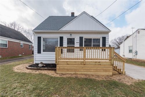 2370 10th Street, Cuyahoga Falls, OH, 44221 | Card Image