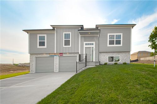 680 S Tybrook Avenue, Independence, MO, 64056 | Card Image
