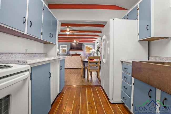 263 Crestwood Loop, House other with 2 bedrooms, 1 bathrooms and null parking in Avinger TX | Image 14