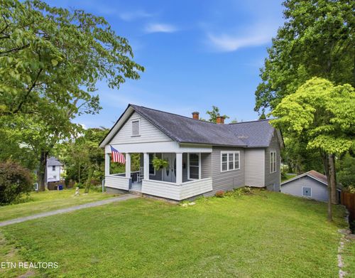 421 Cumberland St, Harriman, TN, 37748-2524 | Card Image