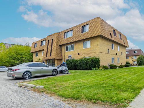 apt-11-10440 Natoma Ave, Chicago Ridge, IL, 60415-1732 | Card Image