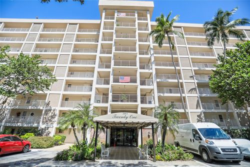 apt-603-2661 S Course Dr, Pompano Beach, FL, 33069-3945 | Card Image