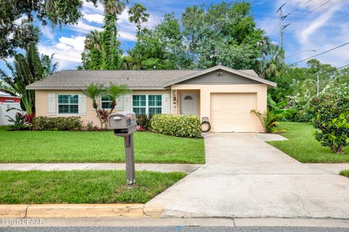 800 Lora St, Daytona Beach, FL, 32114-5873 | Card Image