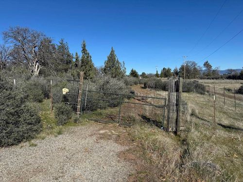 Unit 4 Lot 720 Whitepine St, Hornbrook, CA, 96044 | Card Image