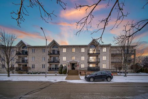 apt-3f-9400 S 79th Ave, Hickory Hills, IL, 60457-2396 | Card Image