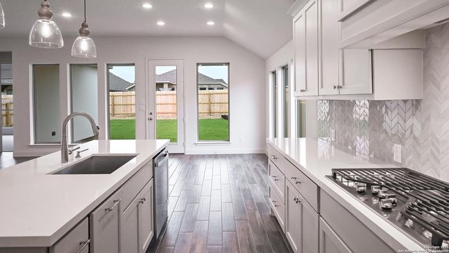 355 Alpine Lks, House other with 4 bedrooms, 3 bathrooms and null parking in New Braunfels TX | Image 7