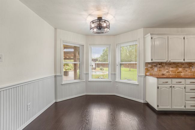 230 Bent Tree Trl, House other with 3 bedrooms, 2 bathrooms and null parking in Burleson TX | Image 9