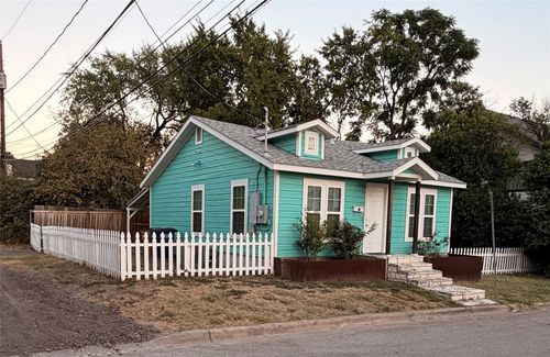 1305 Olander St, Austin, TX, 78702-1044 | Card Image