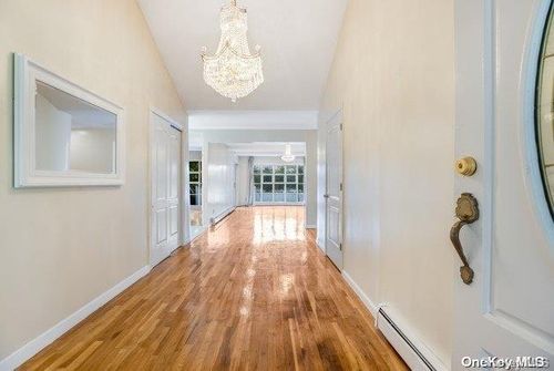 434 S Marginal Rd, Jericho, NY, 11753-1914 | Card Image