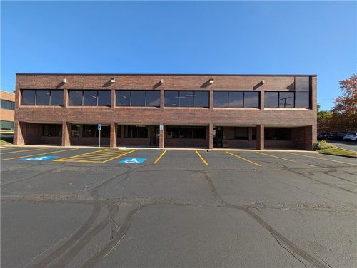 8675 W 96th St, Overland Park, KS, 66212-3316 | Card Image