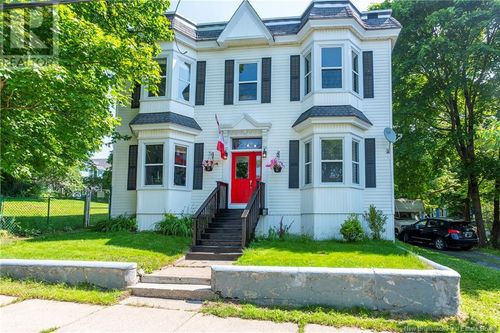 12 Gooderich St, Saint John, NB, E2K4A7 | Card Image