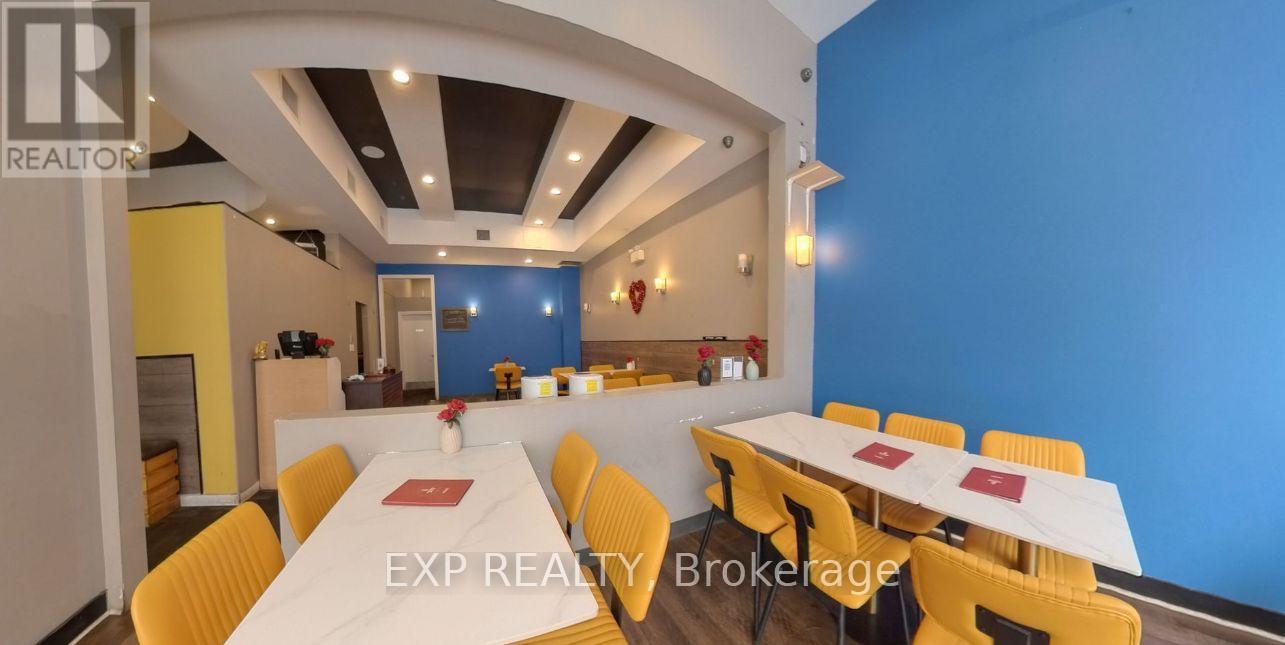 Commercial Lease in Oshawa (O'Neill)