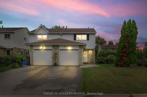 1 Aspen Crt, Waterdown, ON, L8B0A7 | Card Image