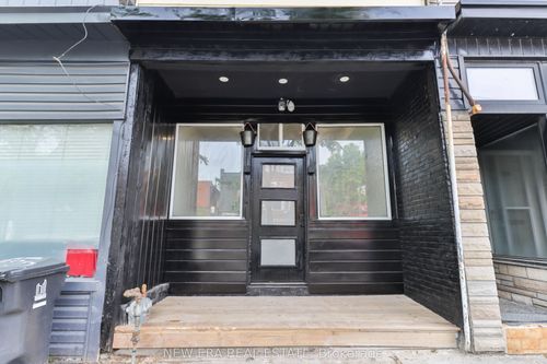 990 Dovercourt Rd, Toronto, ON, M6H2X5 | Card Image