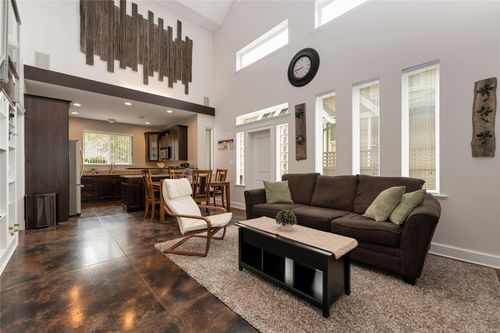 4151 Quadra St, Victoria, BC, V8X1L1 | Card Image