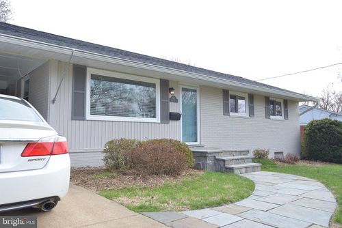 3817 Ren Rd, FAIRFAX, VA, 22030-4824 | Card Image