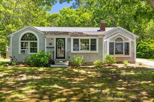 6 Parkwood Ct, South Yarmouth, MA, 02664-5728 | Card Image