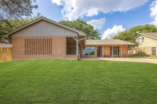401 E Stone St, Brenham, TX, 77833-4968 | Card Image