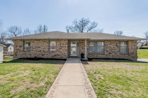 1108 Krohn Dr, Boonville, MO, 65233-1853 | Card Image