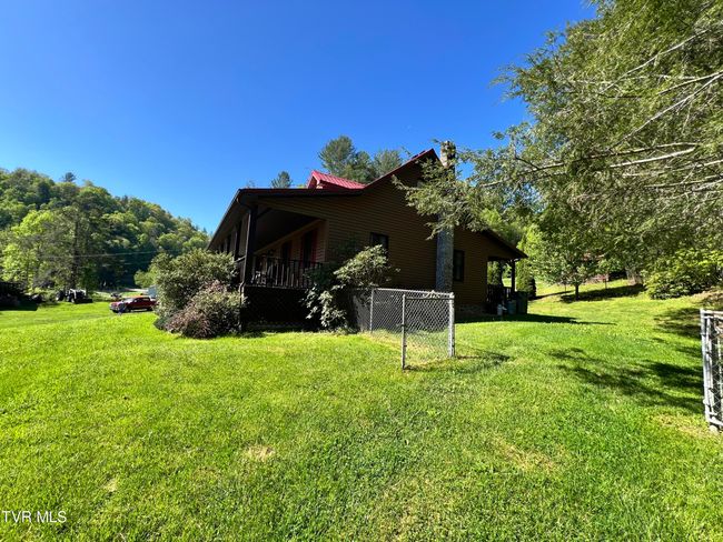 312 Simerly Creek Rd, House other with 4 bedrooms, 2 bathrooms and null parking in Hampton TN | Image 6