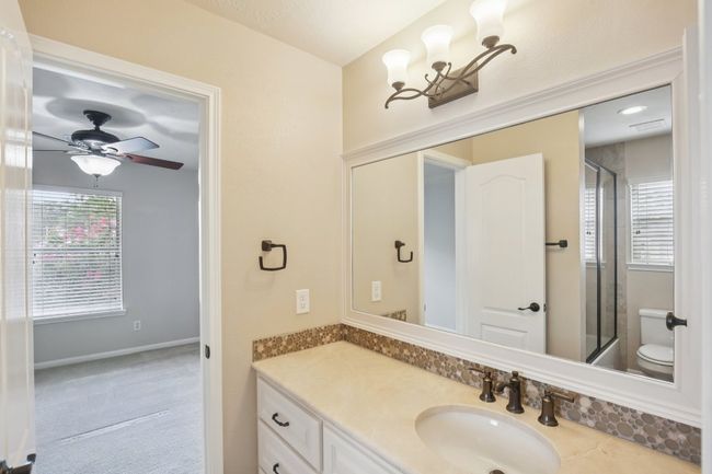 6611 Haughton Dr, House other with 4 bedrooms, 3 bathrooms and 3 parking in Spring TX | Image 33