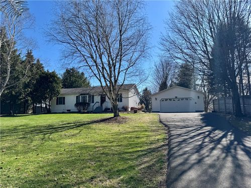 1426 W Genesee Street Rd, Auburn, NY, 13021-9562 | Card Image