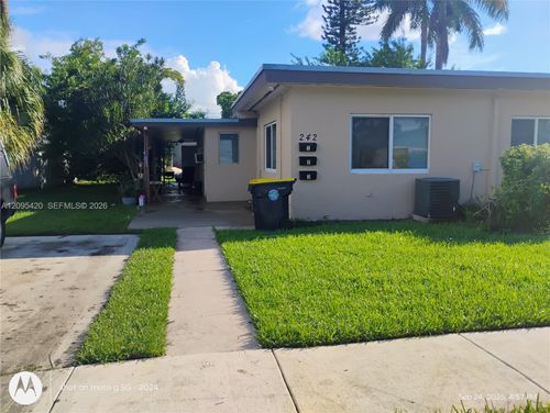 2-242 Se Park St, Dania Beach, FL, 33004-3771 | Card Image