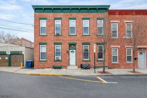 545 9th St, Union City, NJ, 07087-2917 | Card Image