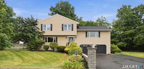 85 Geraldine Dr, Naugatuck, CT, 06770-3564 | Card Image