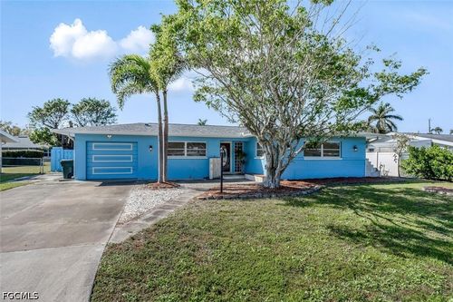 806 Entrada Dr N, FORT MYERS, FL, 33919-3212 | Card Image