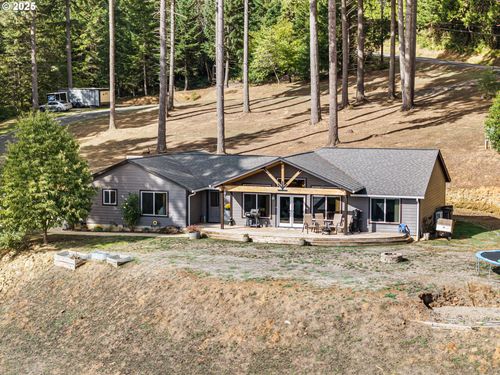 24674 Bolton Hill Rd, Veneta, OR, 97487-9724 | Card Image
