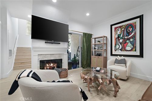 unit-g-5473 Spanish Oak Ln, Oak Park, CA, 91377-3740 | Card Image