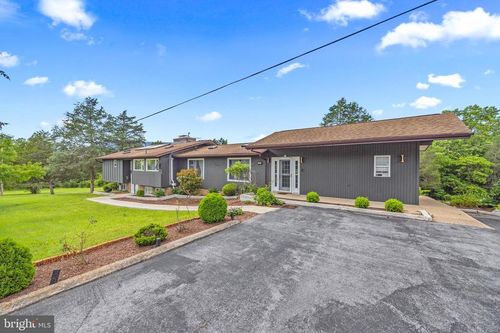 2370 Us Highway 211 W, LURAY, VA, 22835-5239 | Card Image