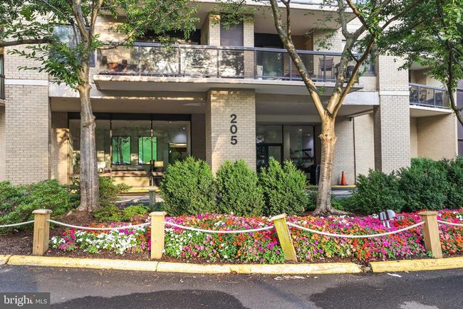 UNIT-1712 - 205 Yoakum Pkwy, Condo with 3 bedrooms, 2 bathrooms and null parking in ALEXANDRIA VA | Image 4