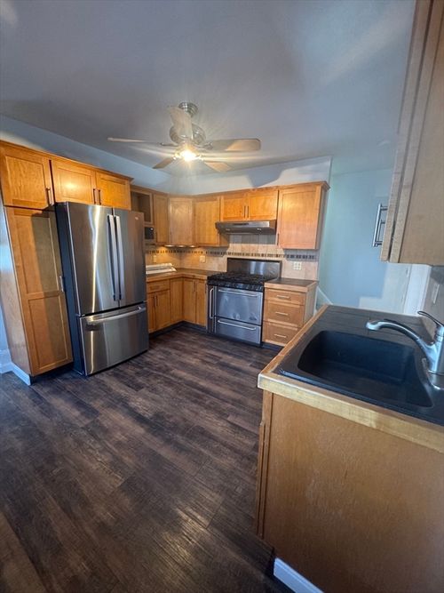 2-10 Caledonia Pl, Gloucester, MA, 01930-3816 | Card Image