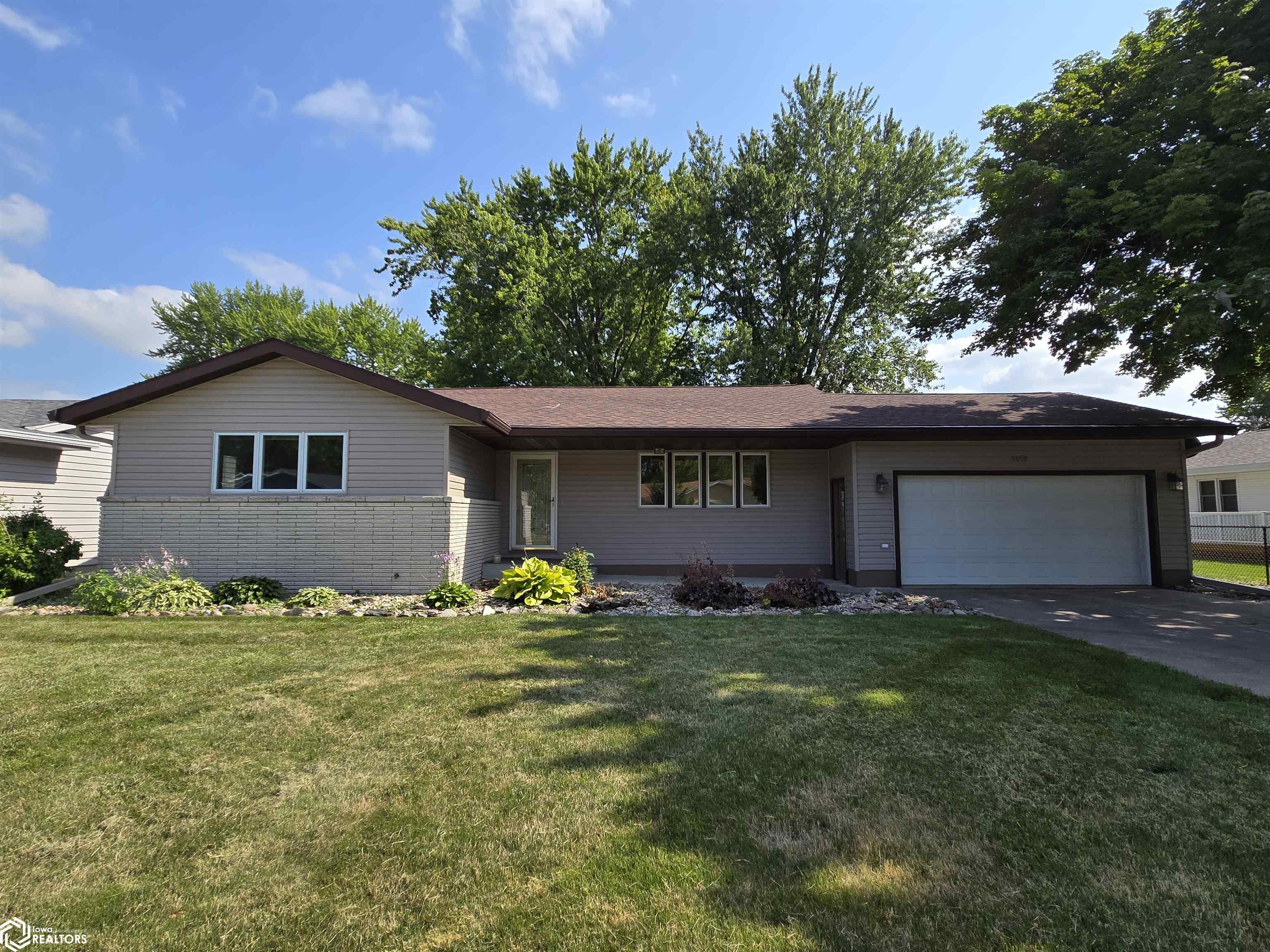 Walnut St, Webster City, IA 50595