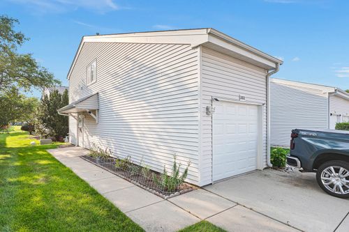 1888 Hickory Ln, Glendale Heights, IL, 60139-2119 | Card Image