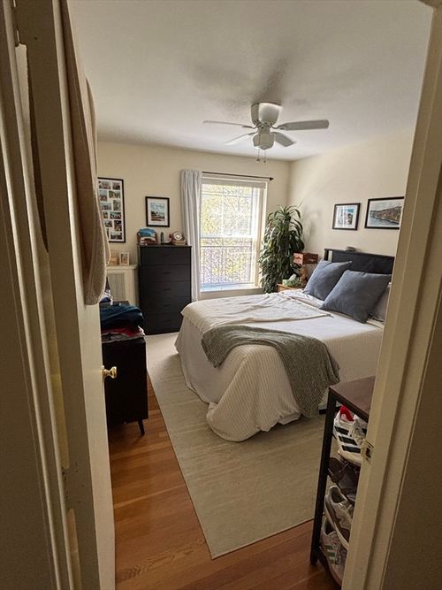10-68 Myrtle St, Boston, MA, 02114-4817 | Card Image