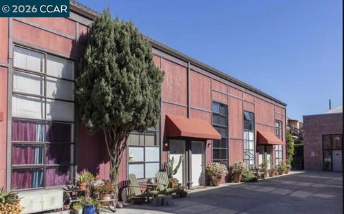 730 29th St, Oakland, CA, 94609-3584 | Card Image