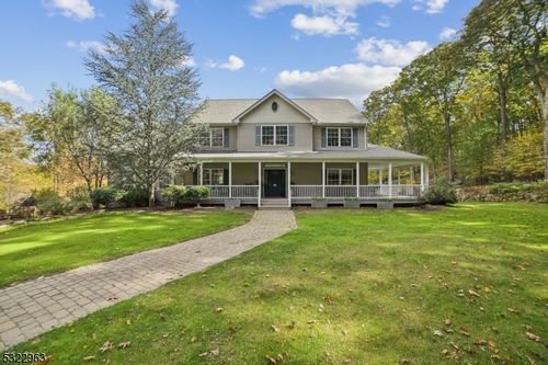 6 Oak Hill Trl, Glen Gardner, NJ, 08826-3316 | Card Image