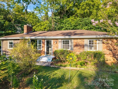 68 Bassett Rd, Asheville, NC, 28804-2732 | Card Image