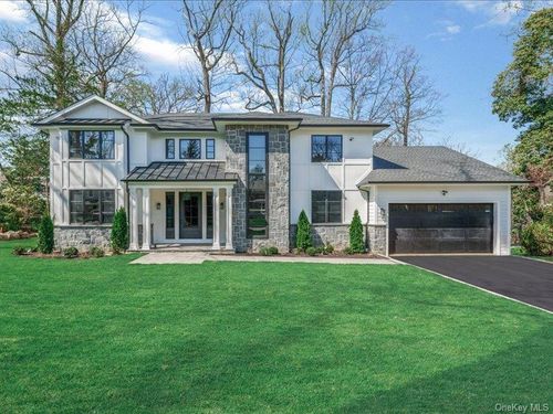 22 Old Field Ln, Great Neck, NY, 11020-1265 | Card Image