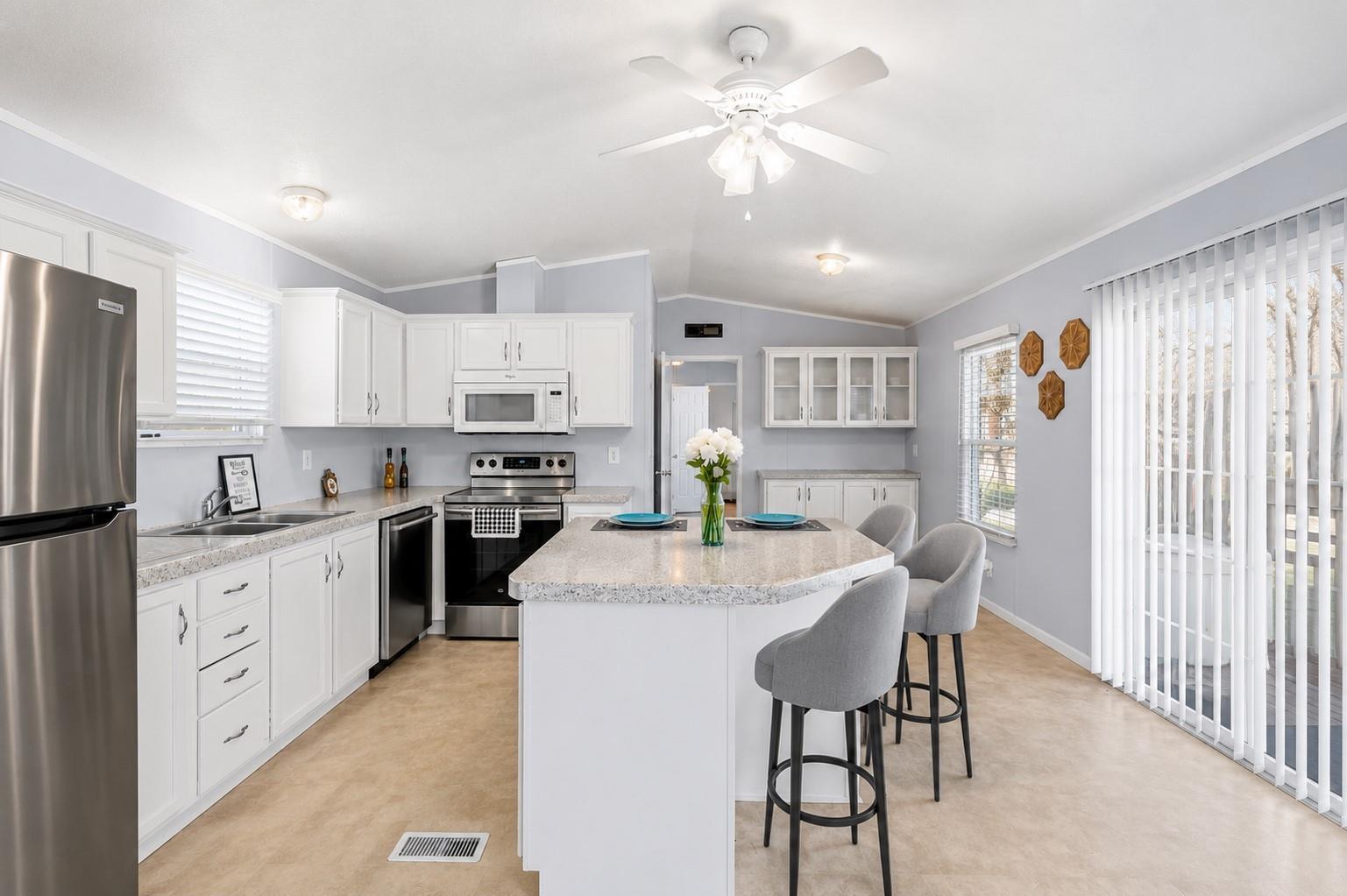 Residential Lease in Willis 3