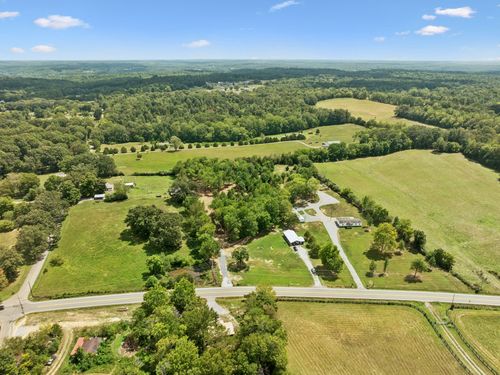 2611 Highway 48 S, Dickson, TN, 37055-4117 | Card Image