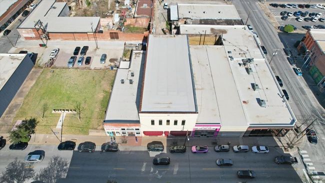 Close to Old Iron Post, just one block from the courthouse. | Image 36