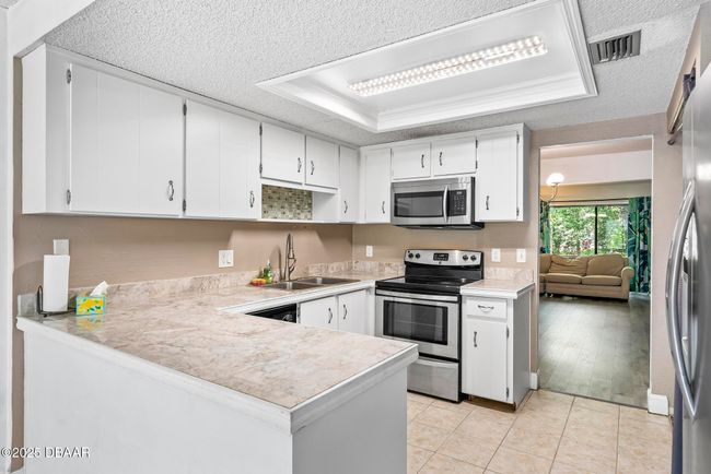 149 Pine Cone Trl, Townhouse with 2 bedrooms, 3 bathrooms and null parking in Ormond Beach FL | Image 11